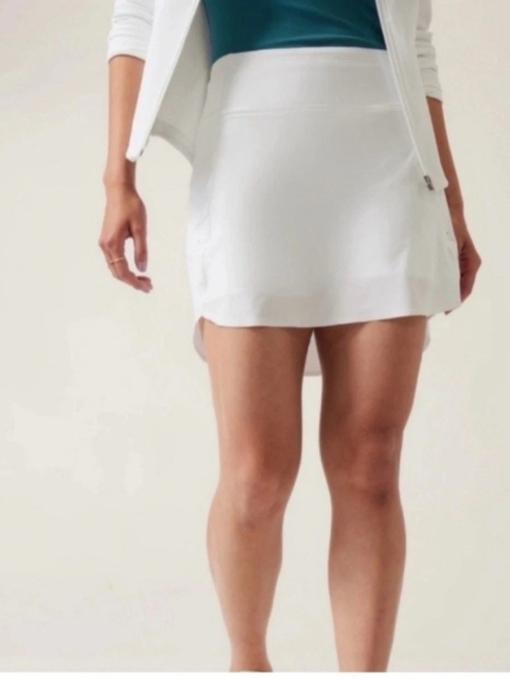 Athleta Run With It 16” Skort S White Skirt Built in Shorts